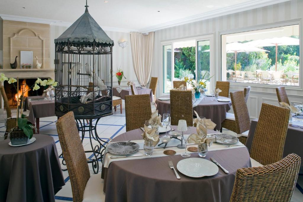 Logis Auberge Du Centre Chitenay Екстер'єр фото