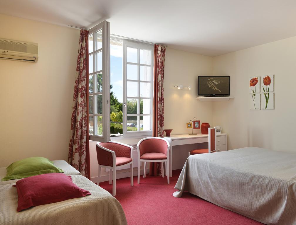 Logis Auberge Du Centre Chitenay Екстер'єр фото